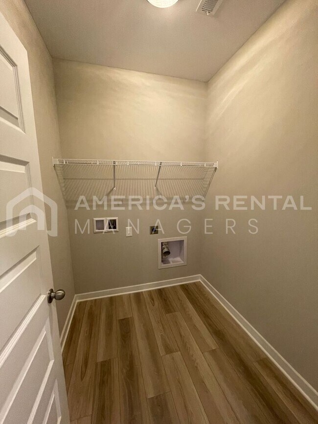 Building Photo - Home for Rent in Meridianville, AL!!! Avai...