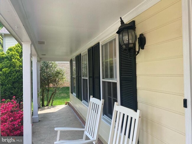 Building Photo - 947 Farm Haven Dr