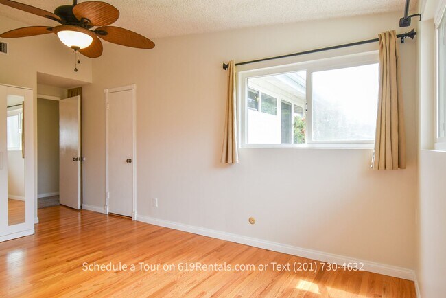 Building Photo - 4 Bedroom, 2 Bath Home with Garage