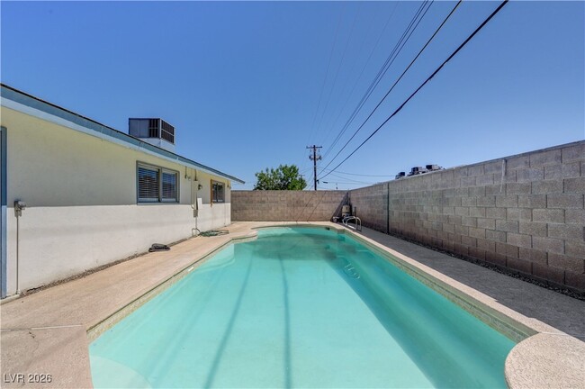 Building Photo - 6413 Bannock Way