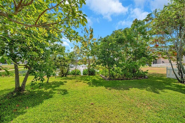 Building Photo - 1915 Fruitridge St