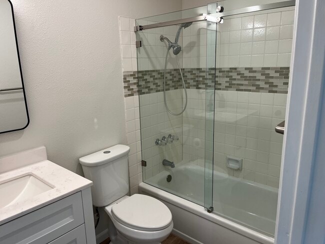 Building Photo - 3304 Caminito Eastbluff