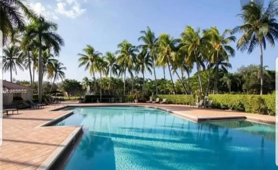 Building Photo - 721 Lyons Rd