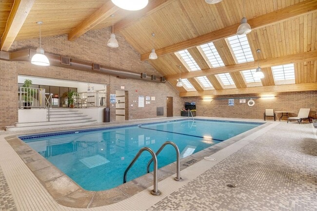 Building Photo - 20 NE 2nd St