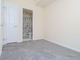 Building Photo - 7721 Duncannon Ln