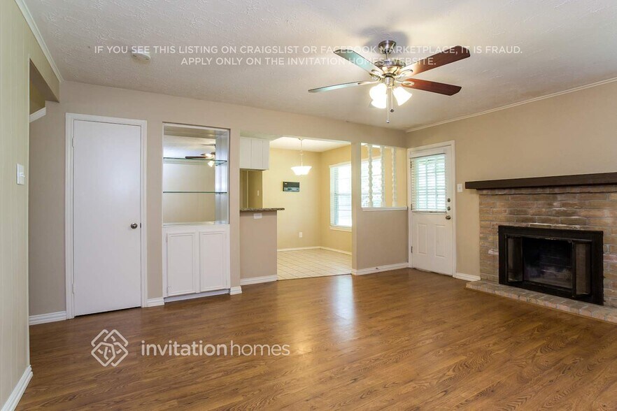 Building Photo - 3922 Cypressdale Dr