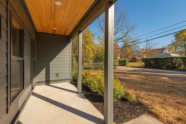 Building Photo - NEW CONSTRUCTION! Old Hickory