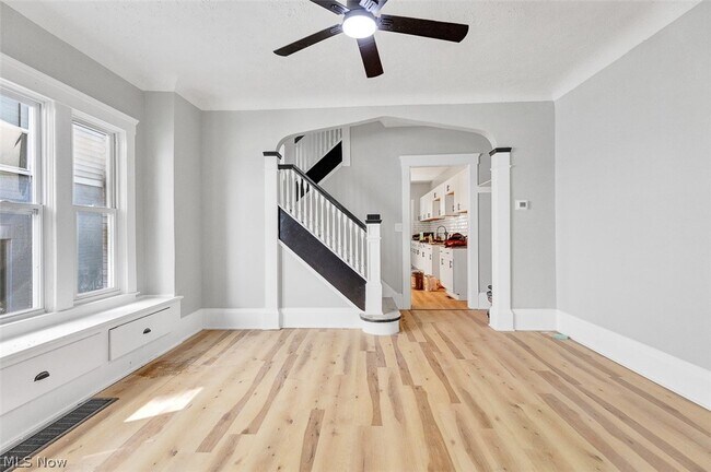 Building Photo - 9807 Parkgate Ave