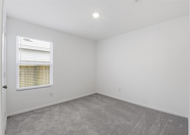 Building Photo - 2631 Lantana Spring Rd