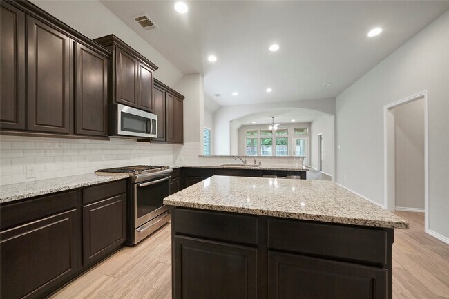 Building Photo - 132 Fox Trail Rd