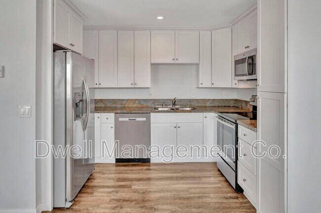 Building Photo - 805 N 3rd St