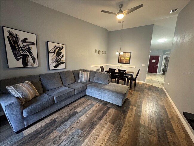 Building Photo - 2802 Club Cortile Cir