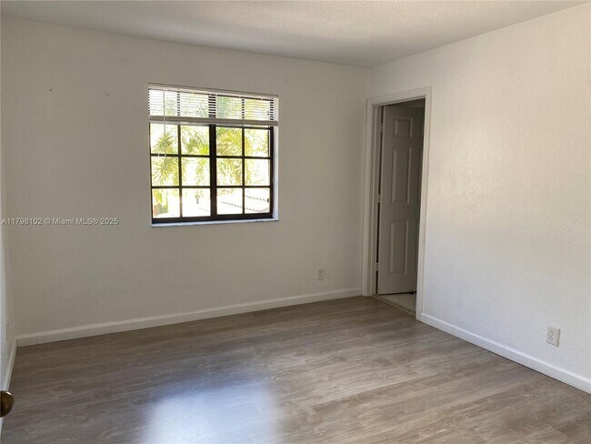 Building Photo - 4114 Forest Dr