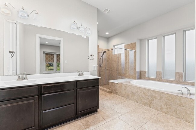 Building Photo - 4315 Laburnam Rd