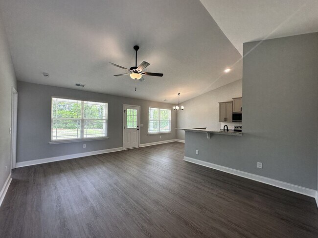 Building Photo - 1020 Addler Dr