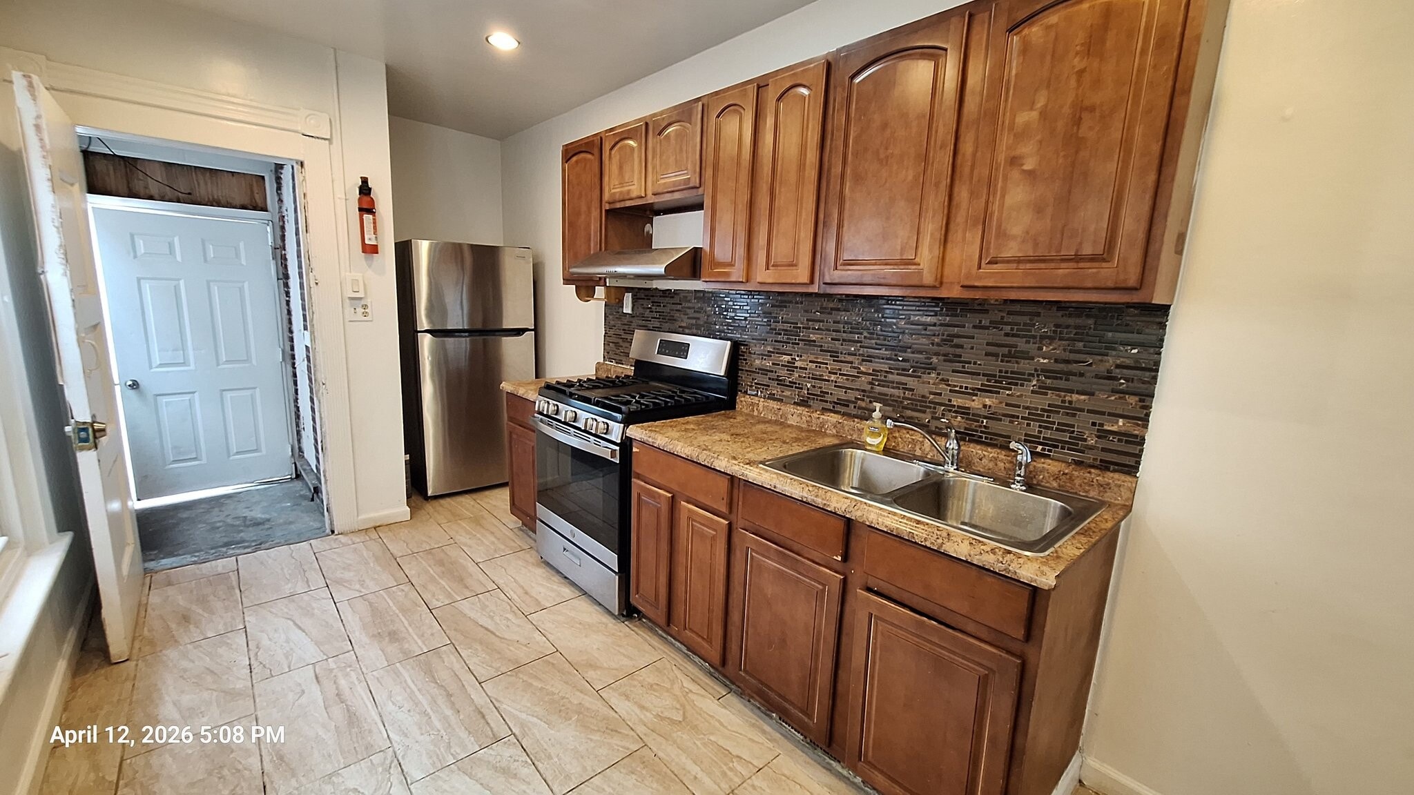 Building Photo - 925 1/2 Liberty St