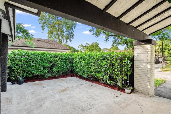 Building Photo - 10853 SW 132nd Cir Ct