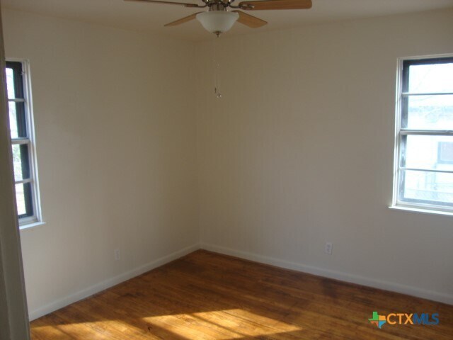 Building Photo - 205 E Voelter Ave