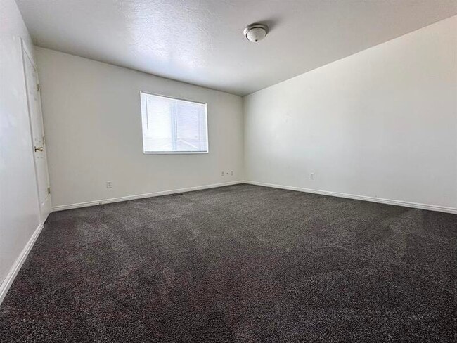 Building Photo - 15080 N 5400 W