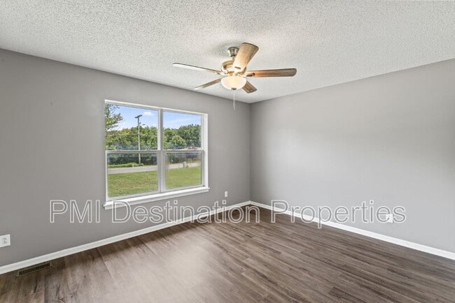 Building Photo - 8580 Kill Creek Rd