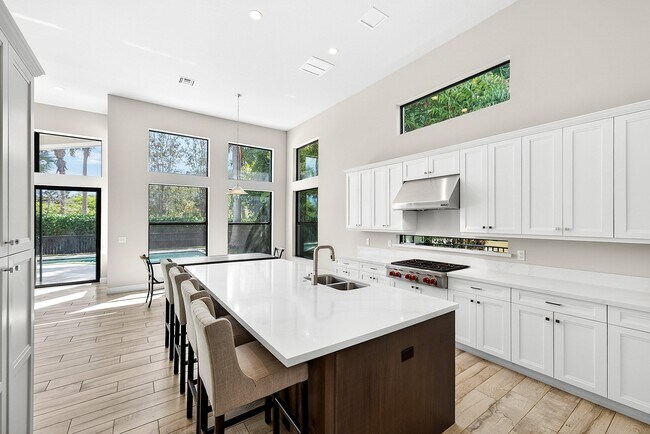 Building Photo - 2600 NW 69th St