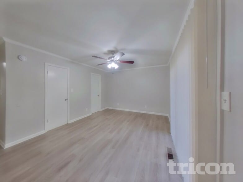 Building Photo - 6273 Branch Hill Cir