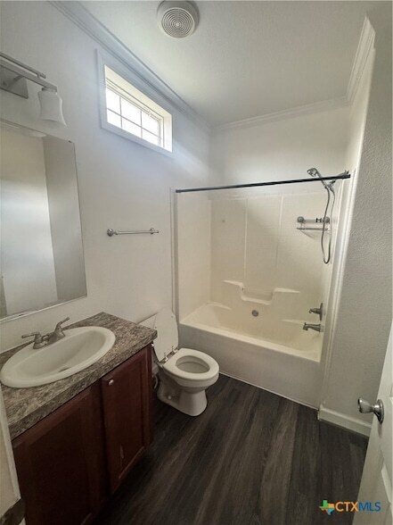 Building Photo - 203 Palmwood Dr