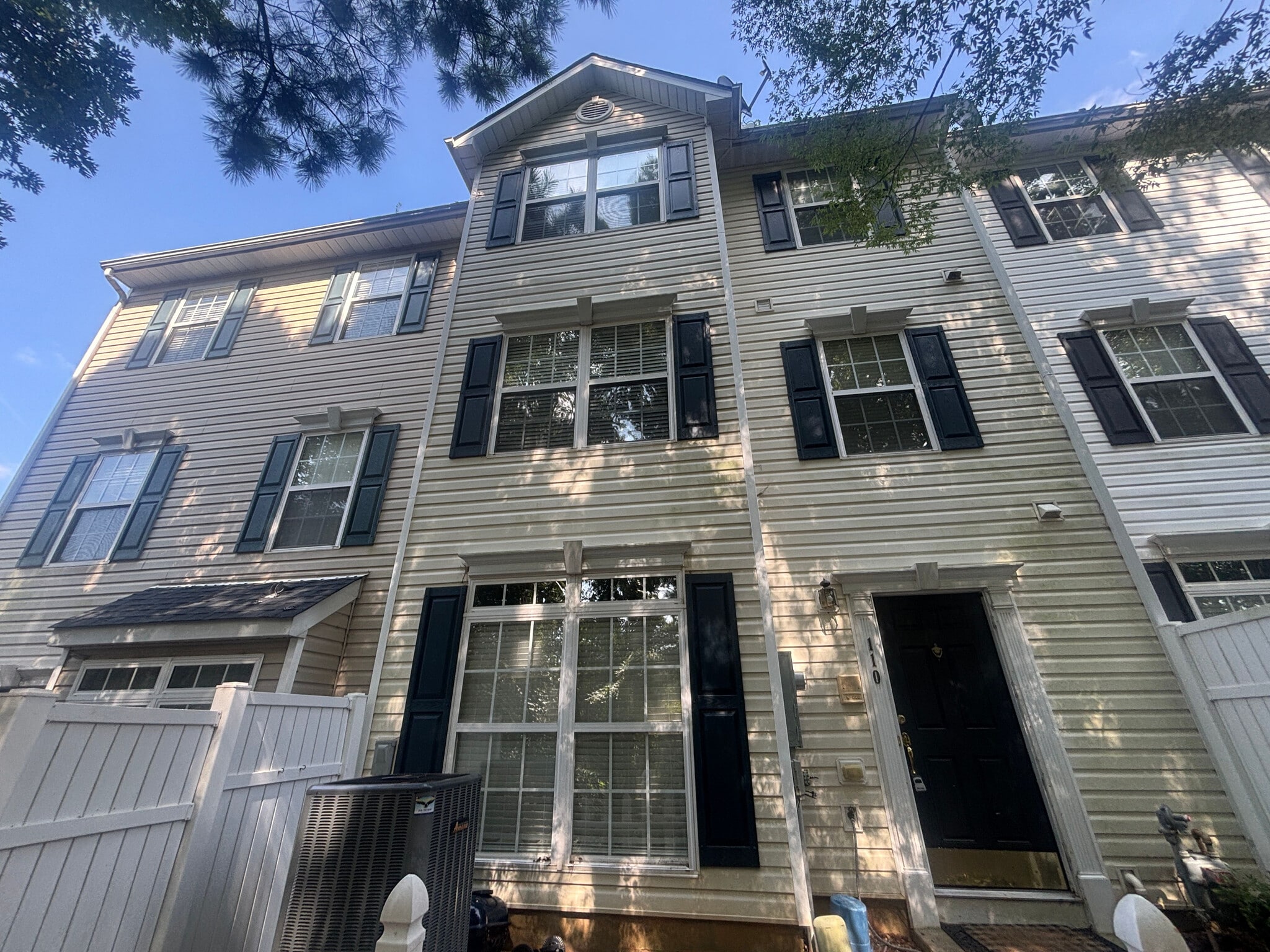 Building Photo - Room in Townhome on Ivory Run Way