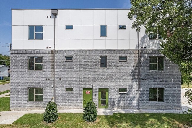 Building Photo - 7370 Rural Ave