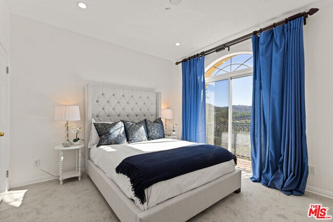 Building Photo - 13045 Ripple Creek Ln