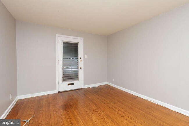 Building Photo - 612 Shoemaker Ave