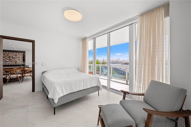 Building Photo - 450 Alton Rd