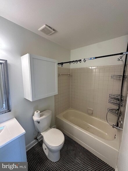 Building Photo - 7 Drumcastle Ct