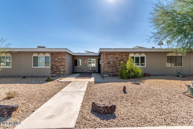 Building Photo - 10129 W Campana Dr