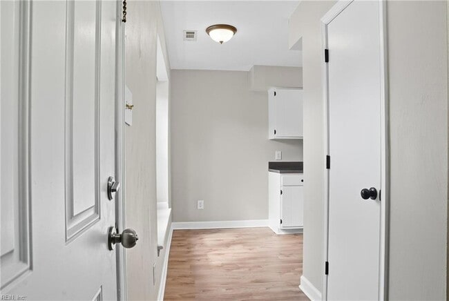 Building Photo - 2421 Julie Ct