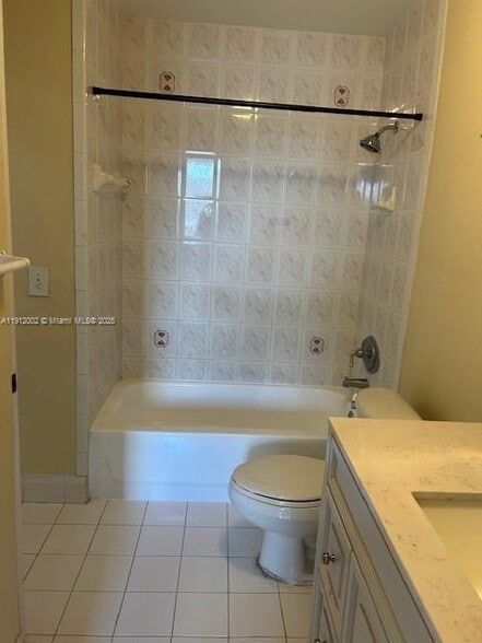 Building Photo - 37 W 11th St