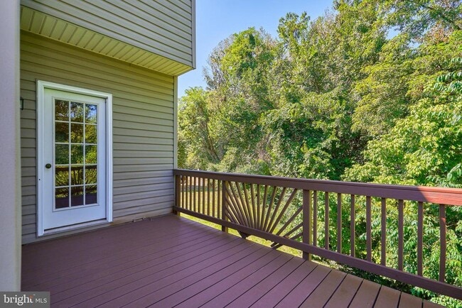 Building Photo - 20515 Blue Heron Terrace