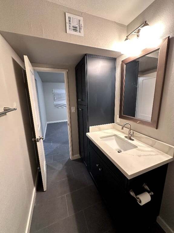 Building Photo - W Cochise Dr