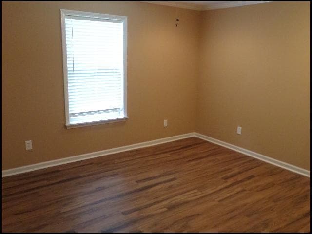 Building Photo - 6455 Lilac Dr