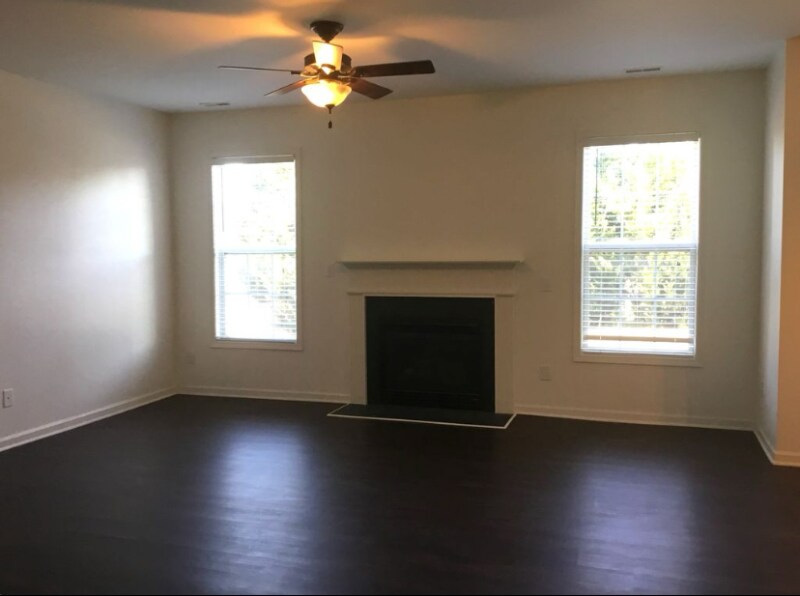 Building Photo - 4544 Fairport Ct