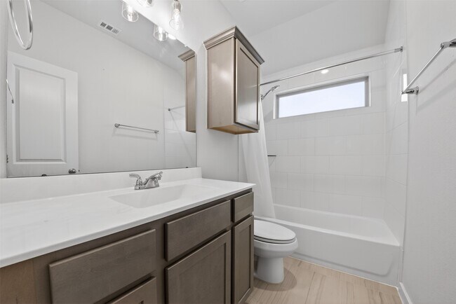 Building Photo - 17027 Lilac Paxton Ln