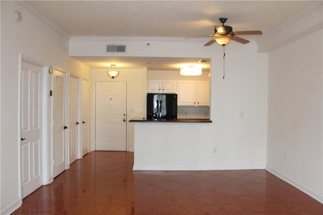 Building Photo - 1101 Juniper St NE