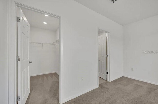 Building Photo - 1140 Sugarwood St