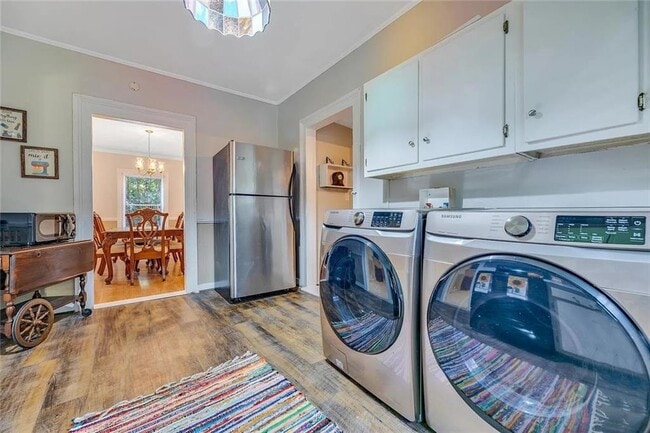 Building Photo - 72 Kenyon St SE