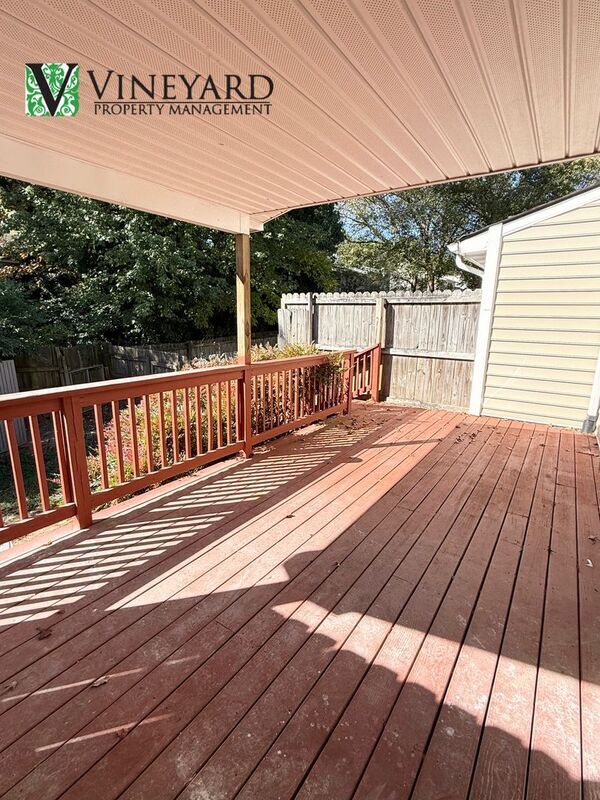 Building Photo - 6055 Sand Wedge Cir