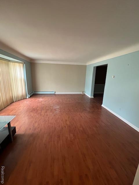 Building Photo - 9118 Riverdale Ave