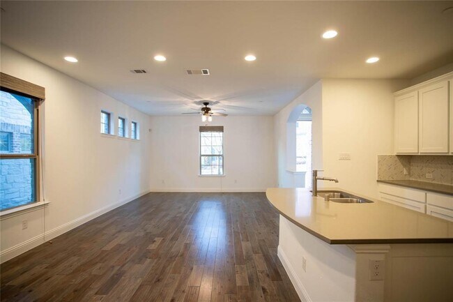 Building Photo - 7209 Huckleberry Dr