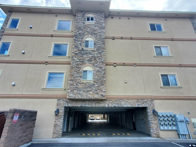 Building Photo - Riverwalk Village-Luxury living-partial ri...
