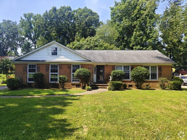 Building Photo - 5822 Craftsbury Dr