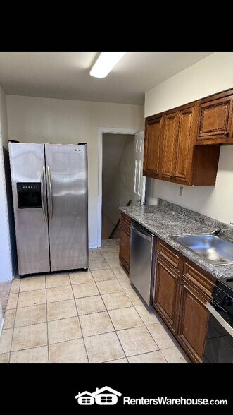 Building Photo - 10 Enjay Ave